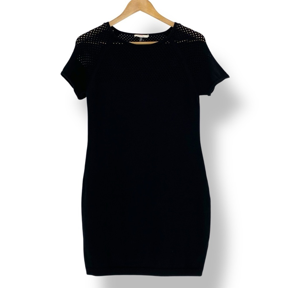 Trina Trina Turk Black laser Cut Short Sleeve Sweater Dress size medium